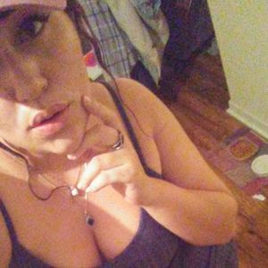 Meet your Posher, Anicia